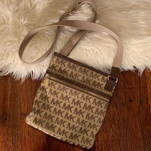 Michael Kors Crossbody Bag!